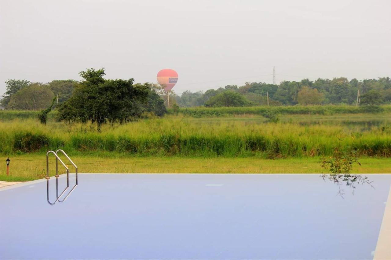 Rho Sigiriya Lake Edge Retreat Kibissa Esterno foto