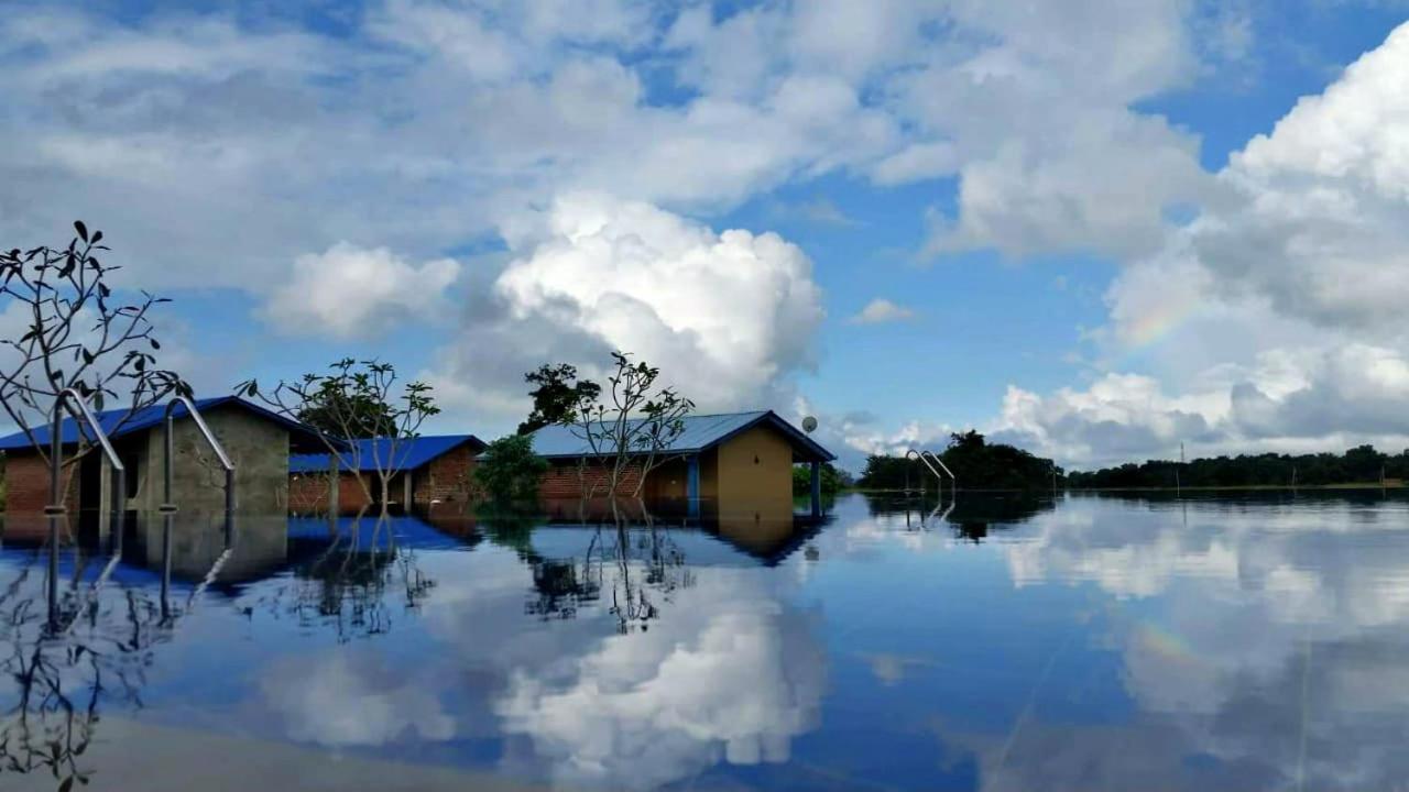 Rho Sigiriya Lake Edge Retreat Kibissa Esterno foto