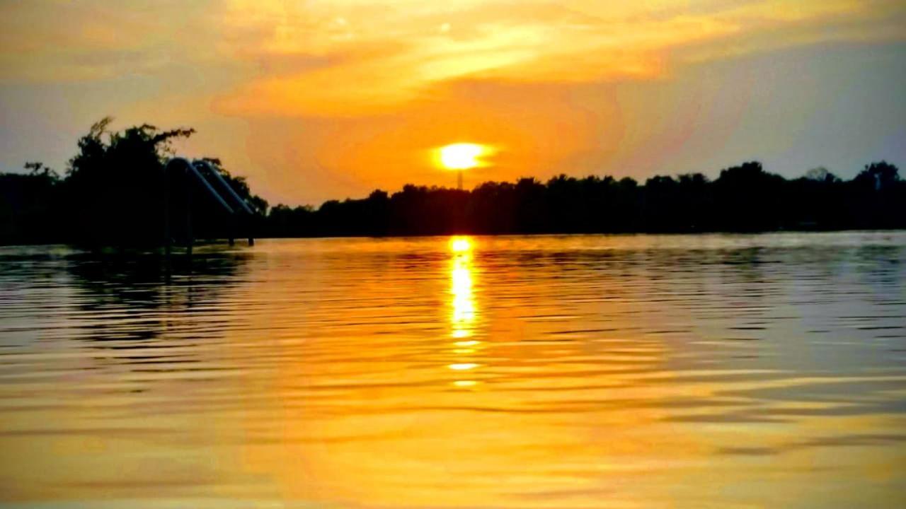 Rho Sigiriya Lake Edge Retreat Kibissa Esterno foto